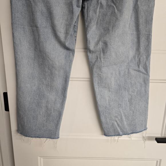 Express "Mom Jean Super High Rise" Distressed Jeans Fray Ankles | Size 6 Petite - Picture 7 of 10